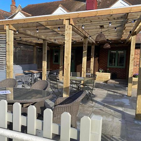 The Queens Head Inn Milton Ernest Esterno foto
